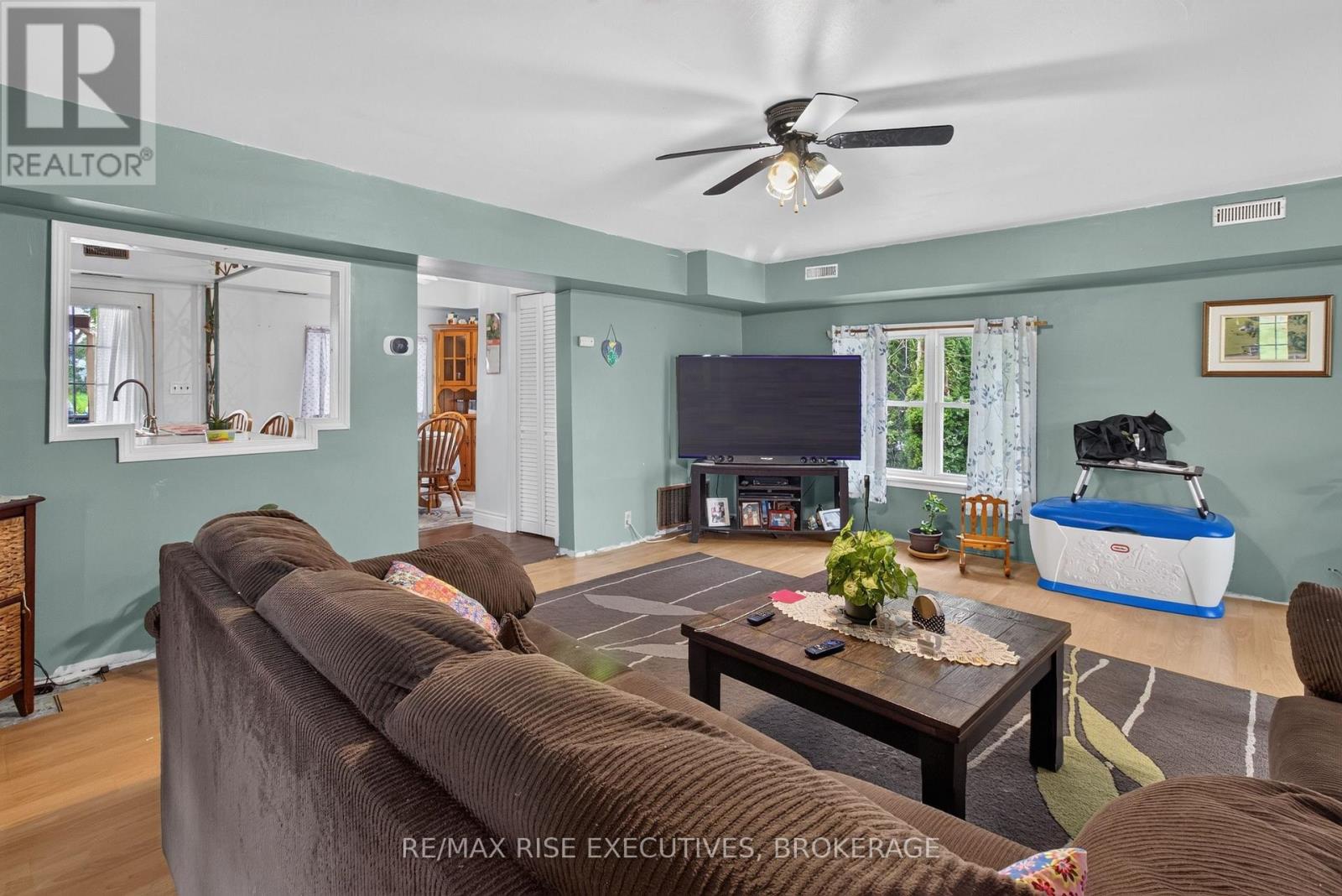 463 STATION ROAD - 11