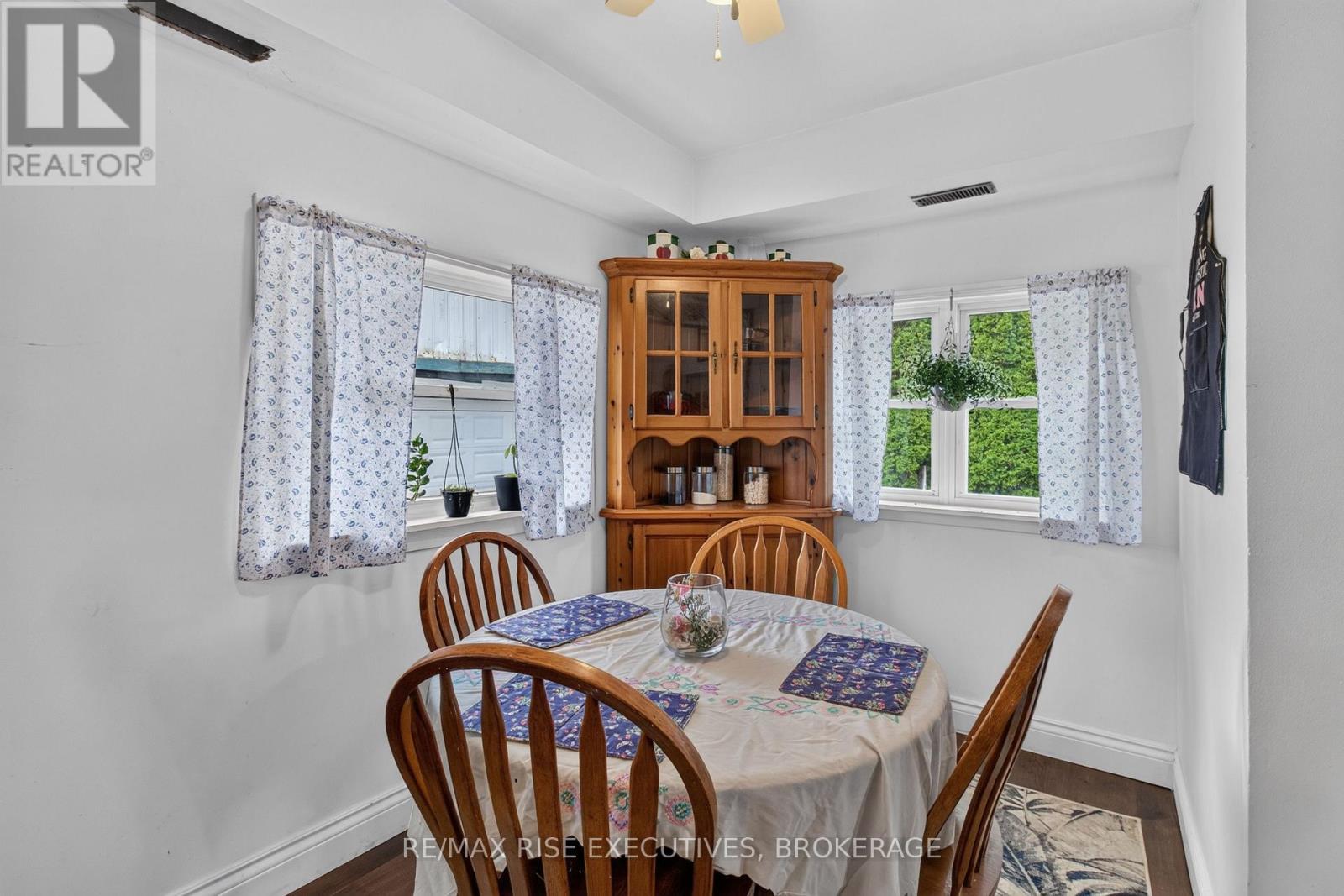 463 STATION ROAD - 18