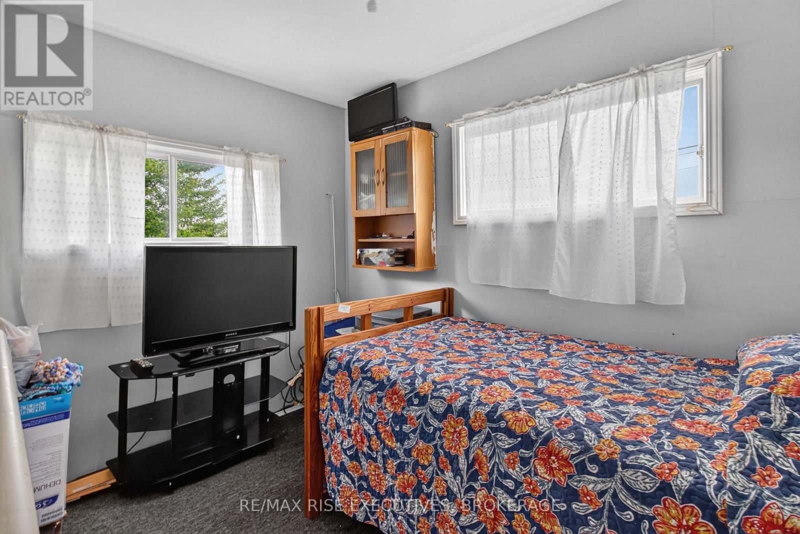463 STATION ROAD - 21
