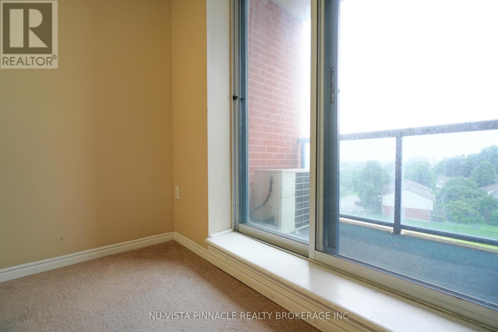#406 30 CHAPMAN COURT - 11