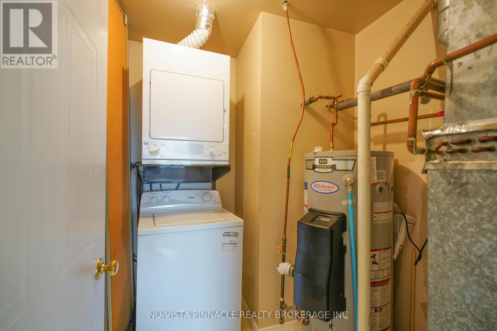 #406 30 CHAPMAN COURT - 12