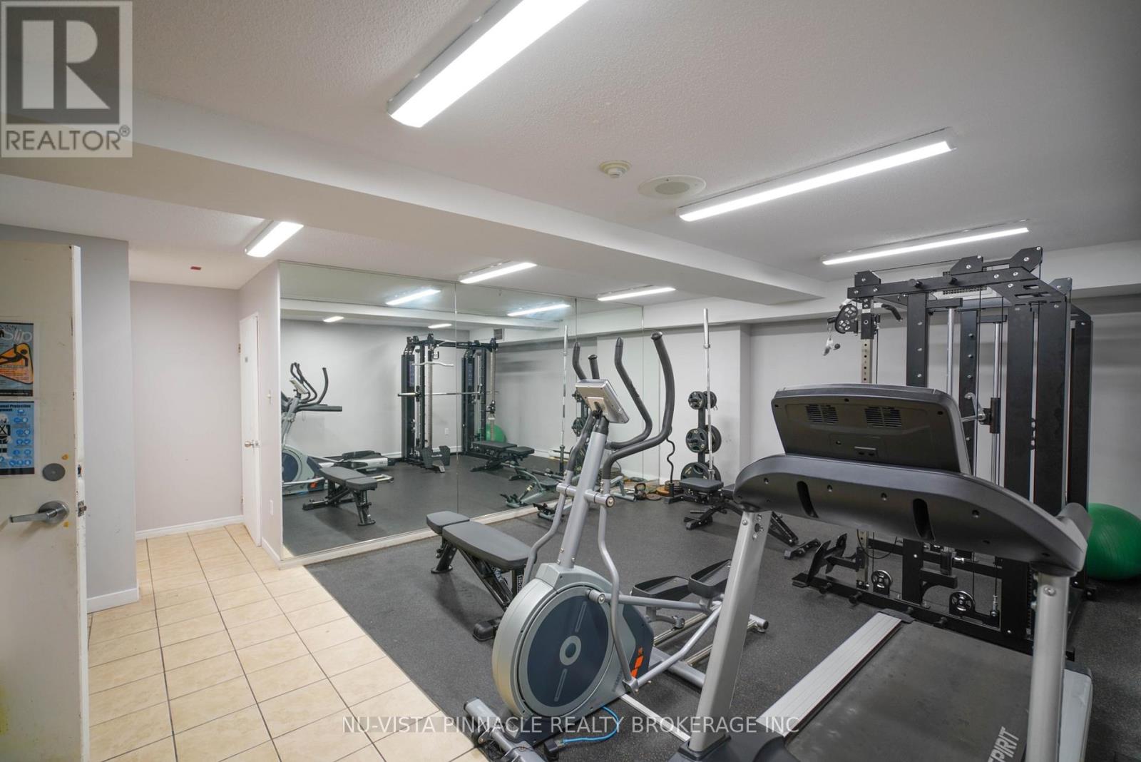 #406 30 CHAPMAN COURT - Image 4