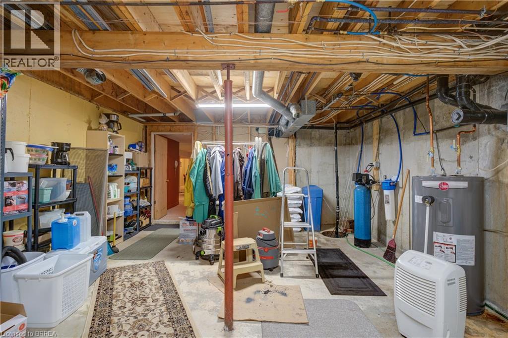 1170 THOMPSON Road E - Image 35