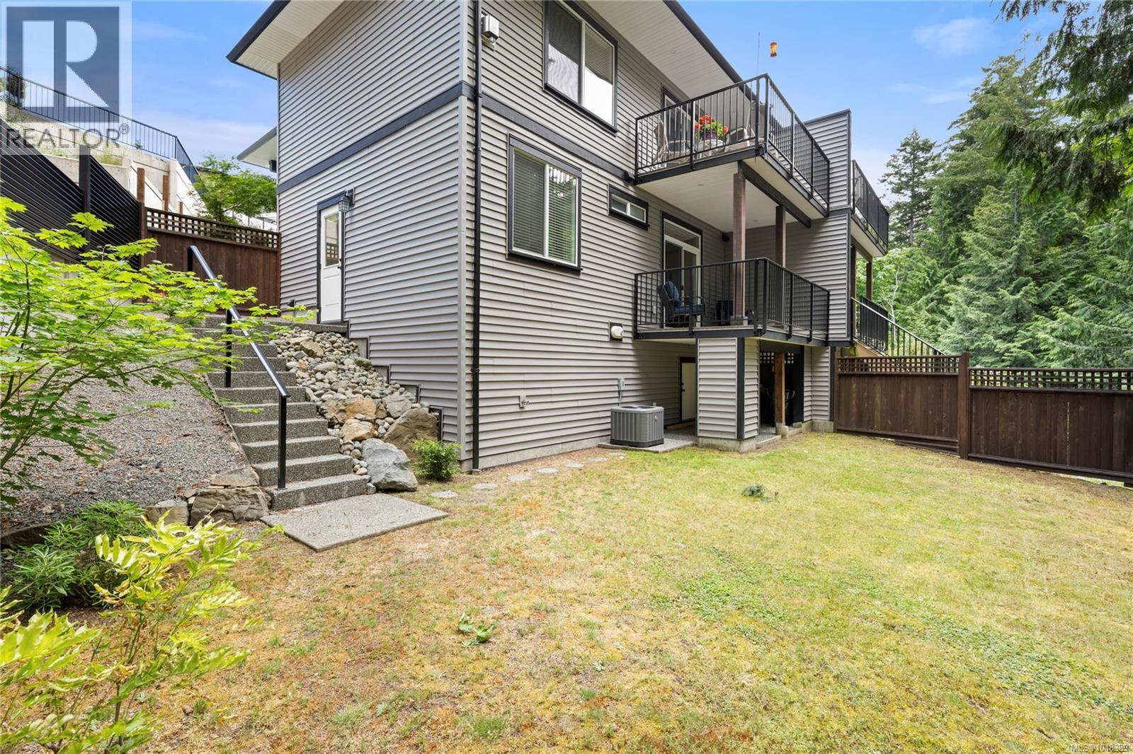 222 Golden Oaks Cres - 20