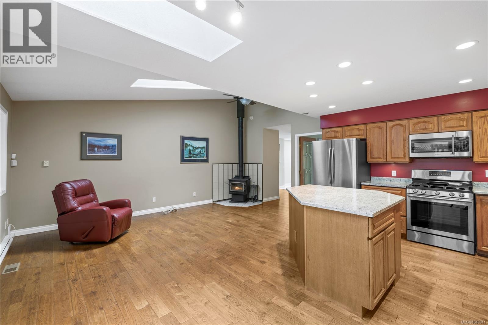381 Fourneau Way - Image 25