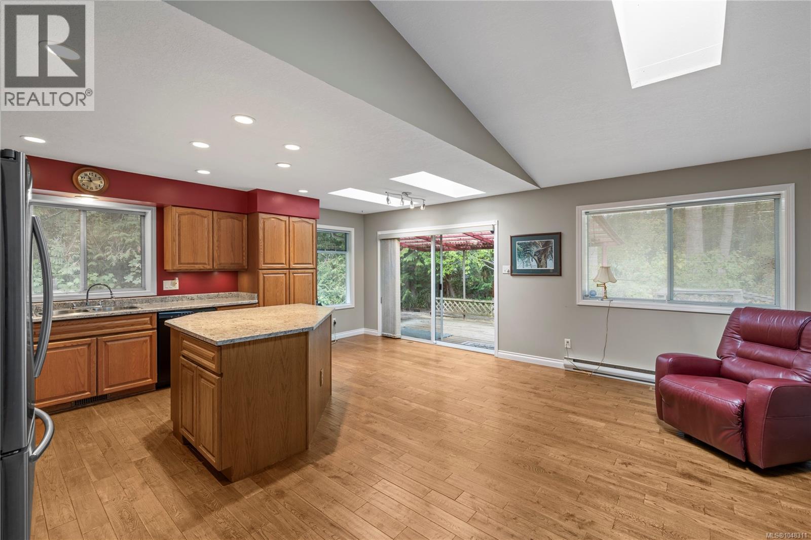 381 Fourneau Way - Image 4