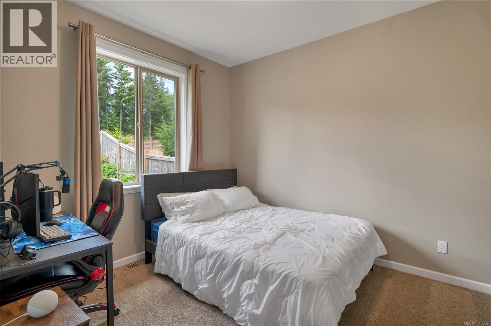 885 Timberline Dr - Image 15