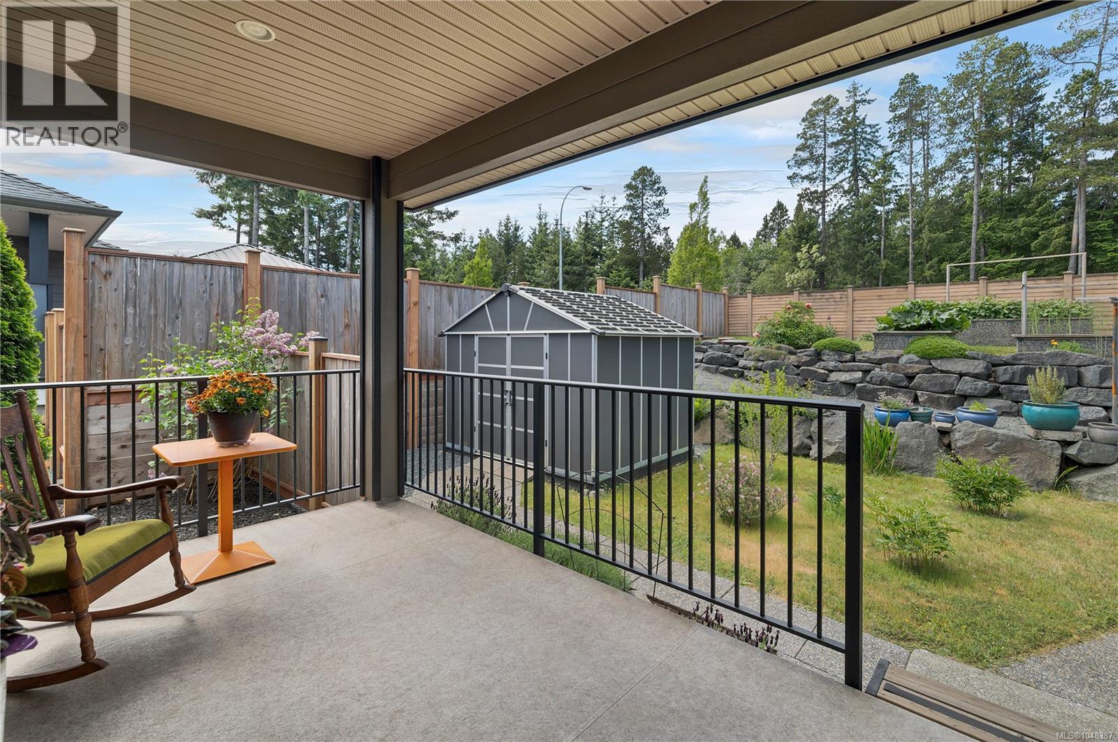 885 Timberline Dr - 33