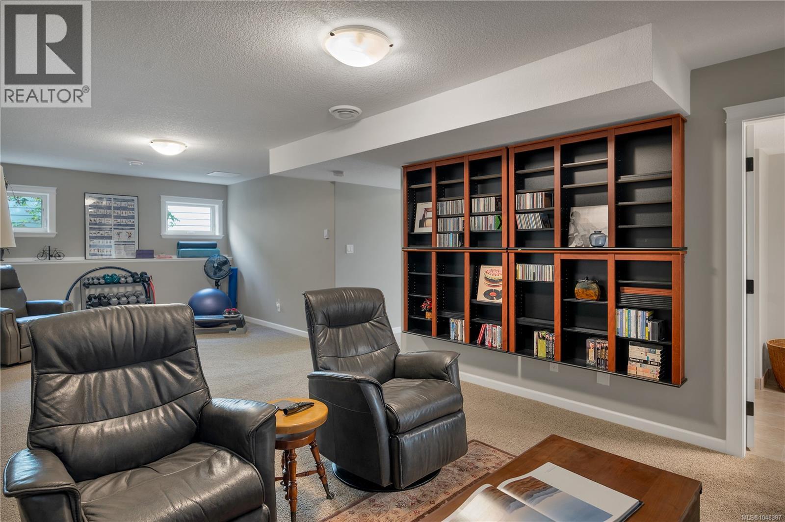 885 Timberline Dr - 22