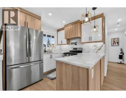 Kitchen - 2415 22 Avenue Sw, Calgary, AB T2T0T1 Photo 11