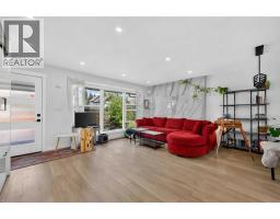 Living room - 2415 22 Avenue Sw, Calgary, AB T2T0T1 Photo 6