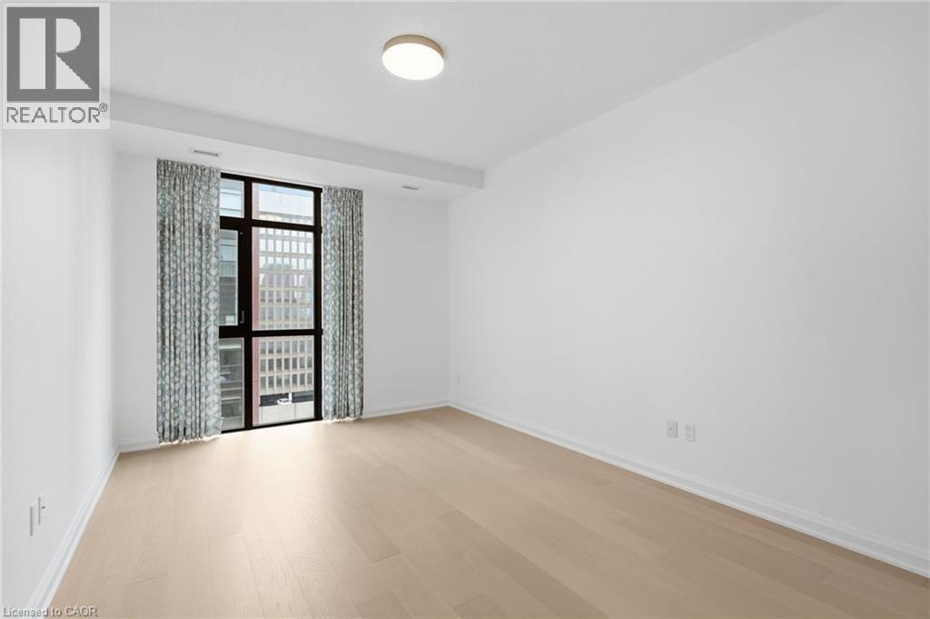 909-112 KING Street E - 24