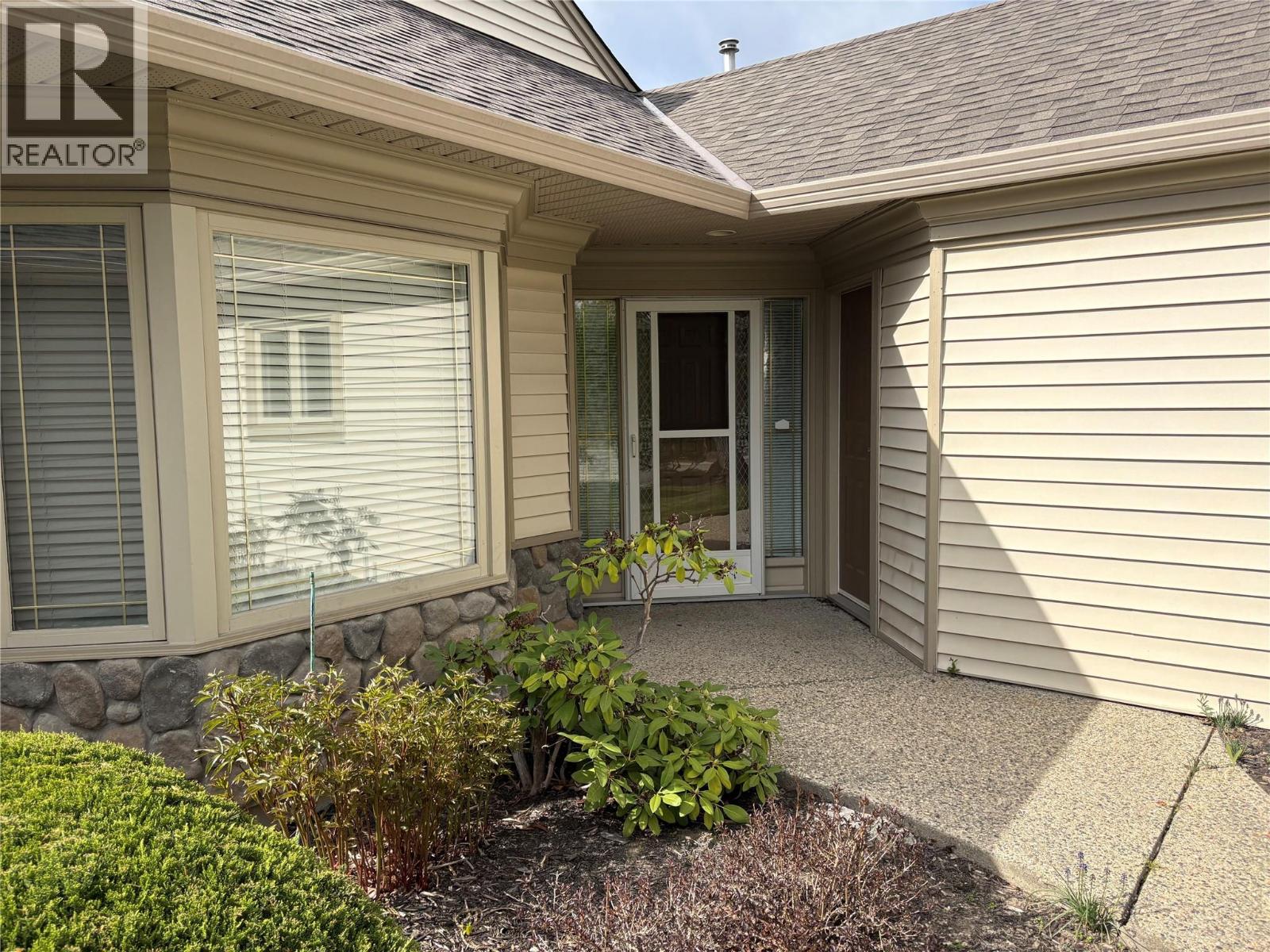 212 550 Yates Road, Kelowna