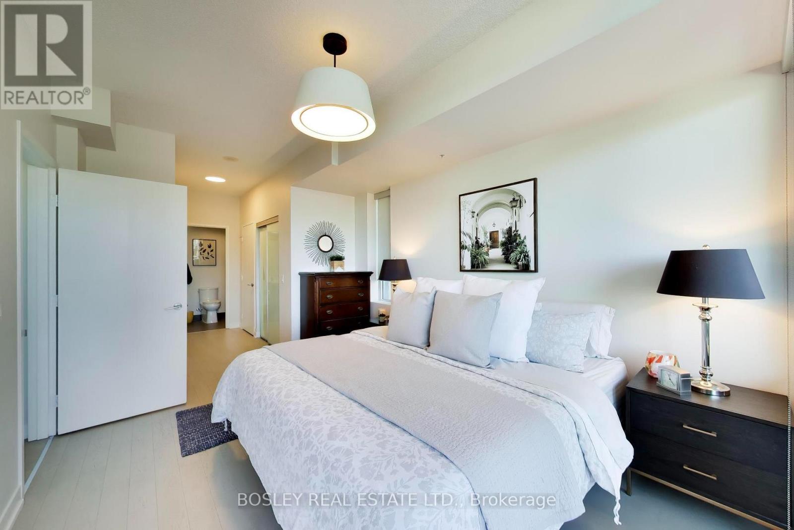 #N 519 120 BAYVIEW AVENUE - 16