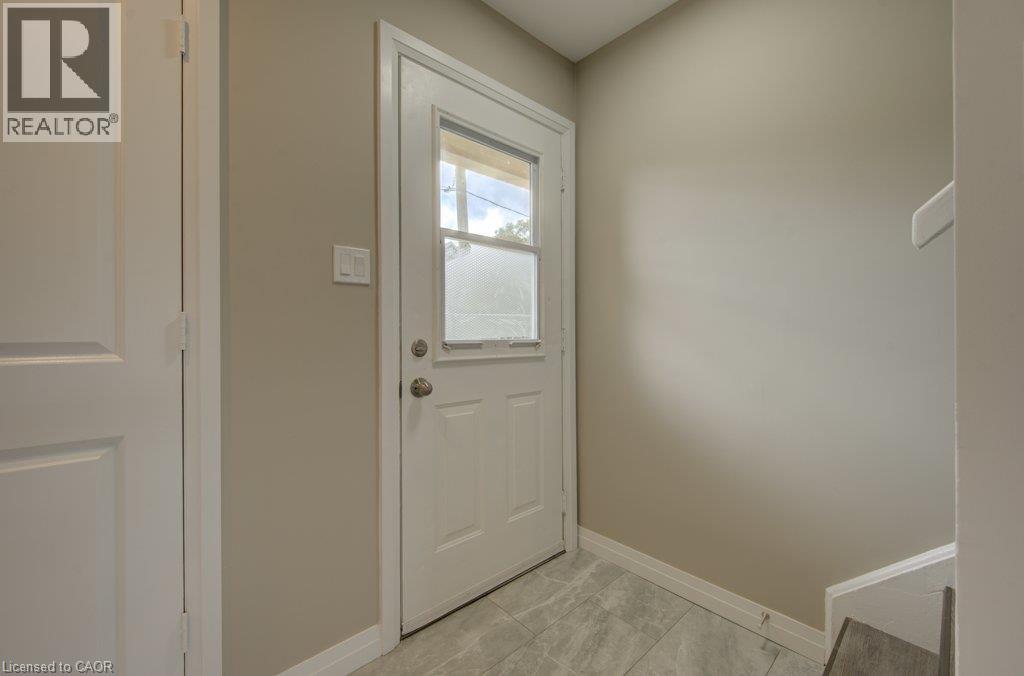 2 GILHOLM Avenue — photo 3