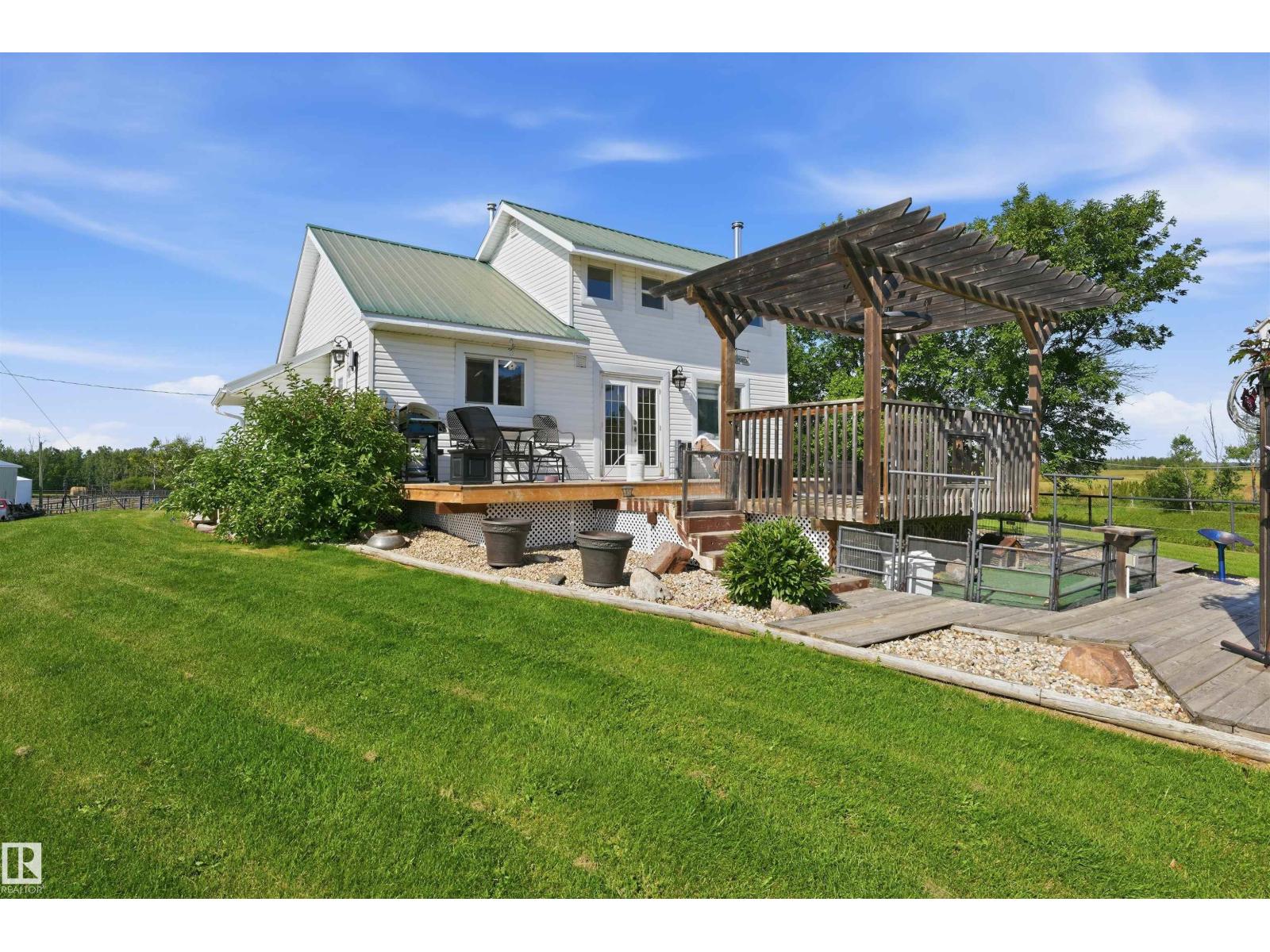 56502 RGE ROAD 33, Rural Lac Ste. Anne County, Alberta, T0E1V0
