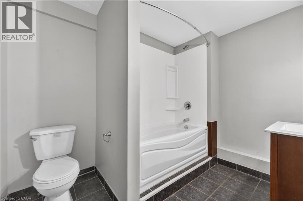 126 MOUNTAIN Street - Image 6