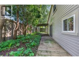 126 Mountain Street, Grimsby, ON L3M4E7 Photo 10