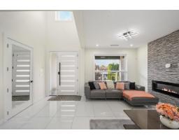 12822 114a Avenue, Surrey, BC V3R2M9 Photo 9