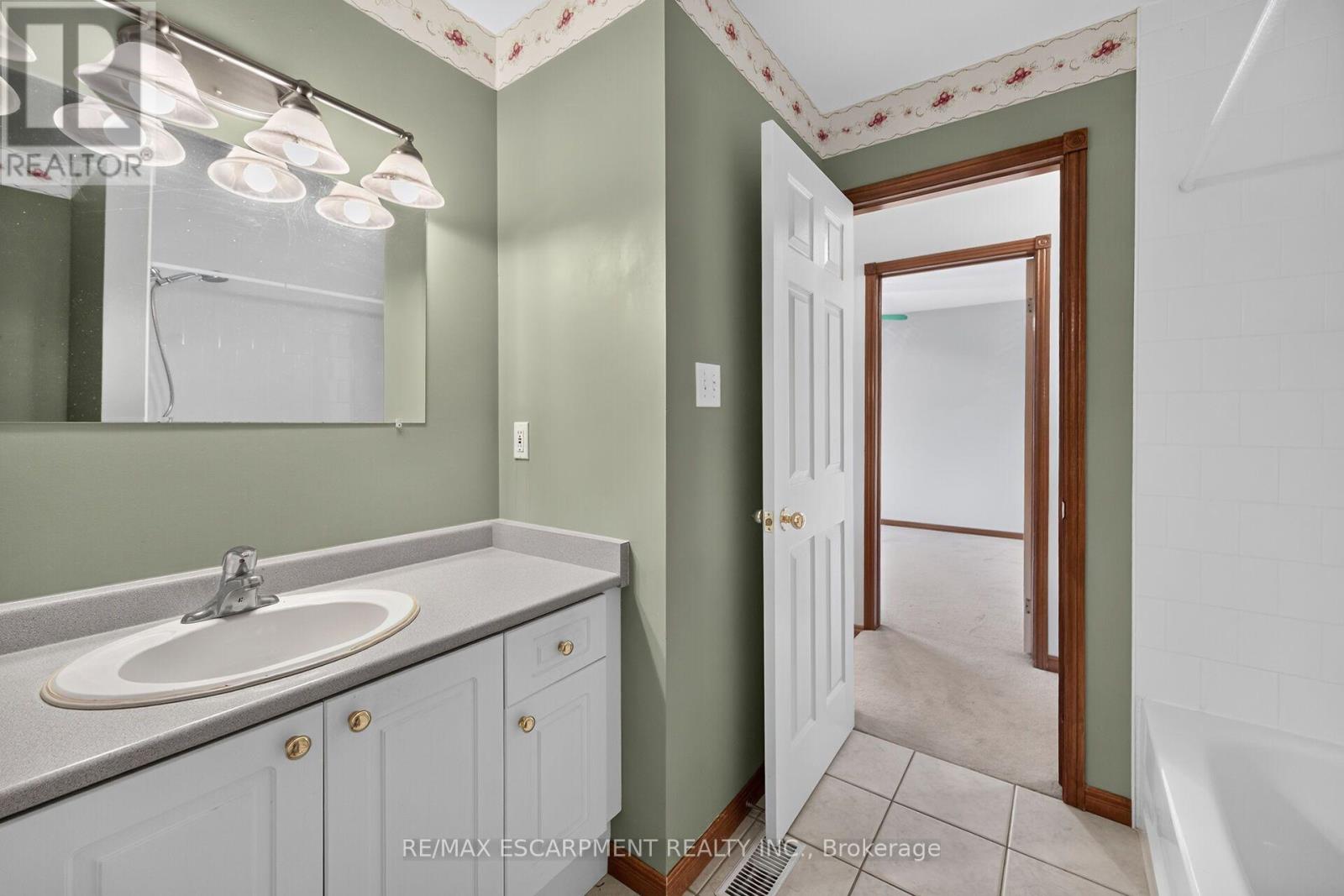 33 BRANTDALE AVENUE - Image 28