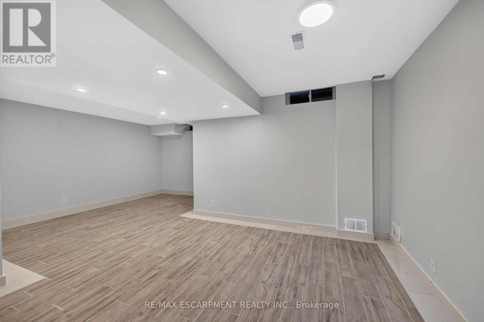 33 BRANTDALE AVENUE - 40
