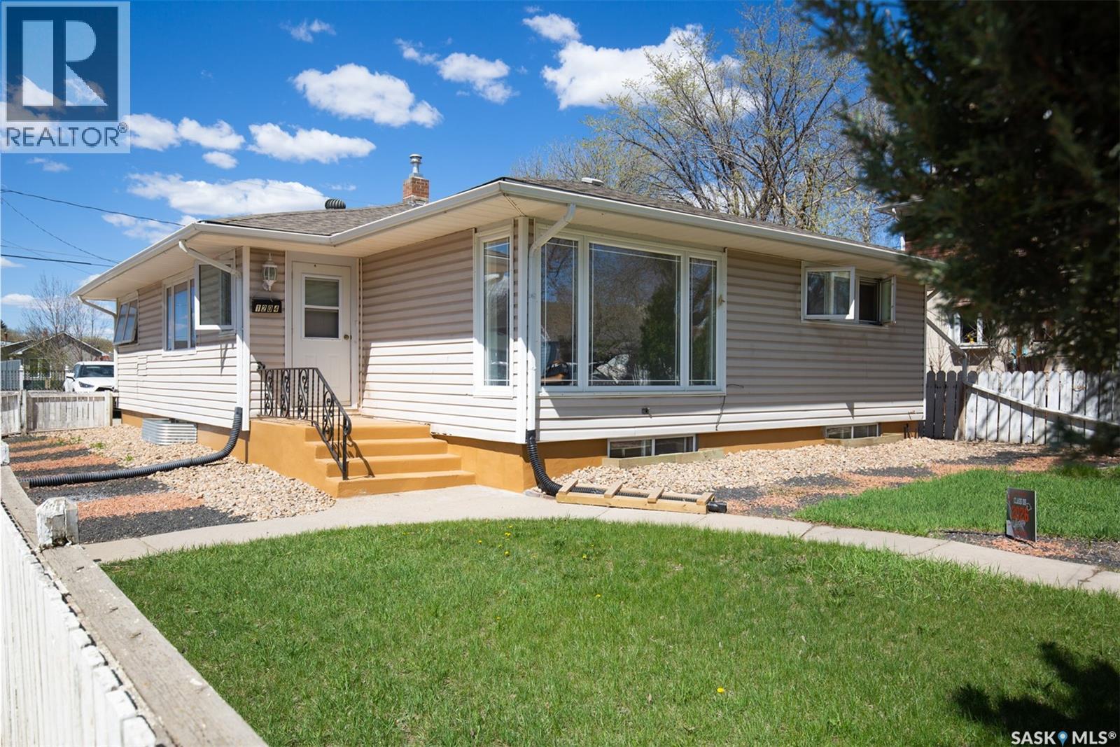 1204 3rd AVENUE NW - Image 3