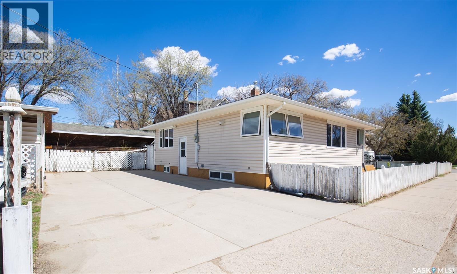 1204 3rd AVENUE NW - Image 32