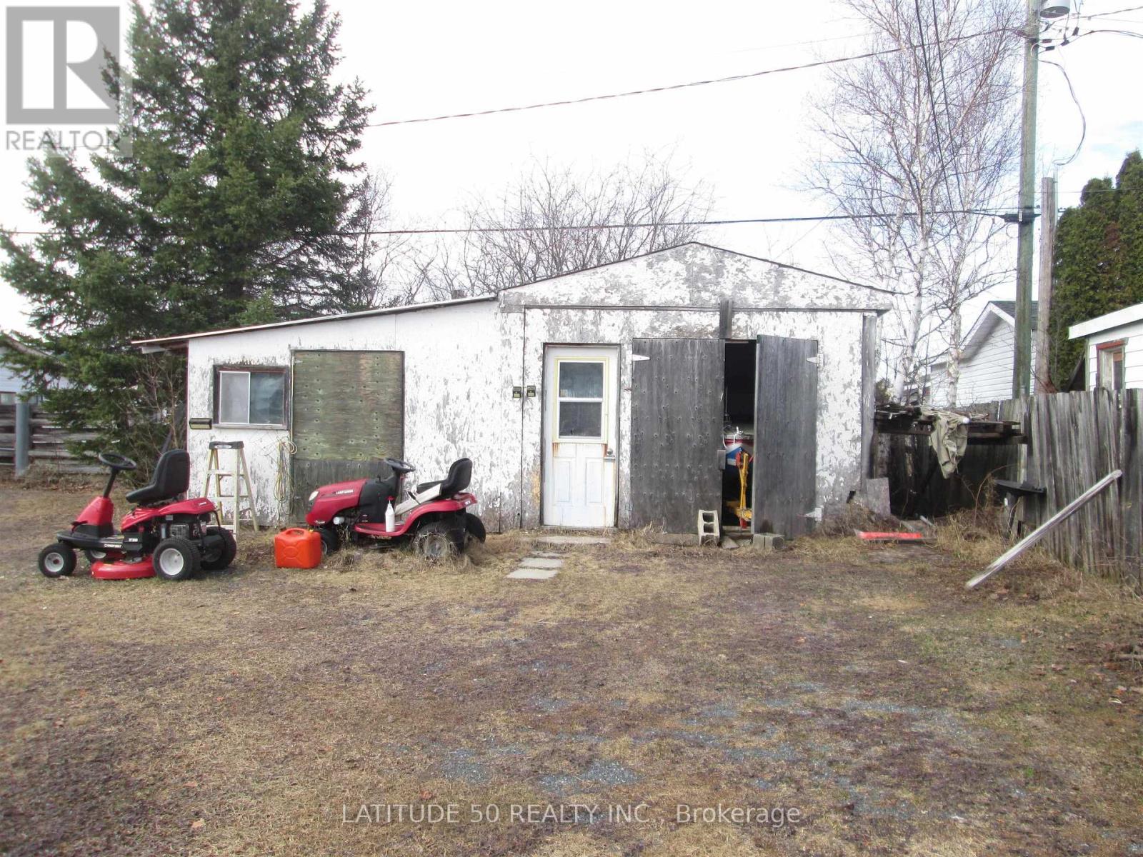 119 WILLOW PLACE - 4