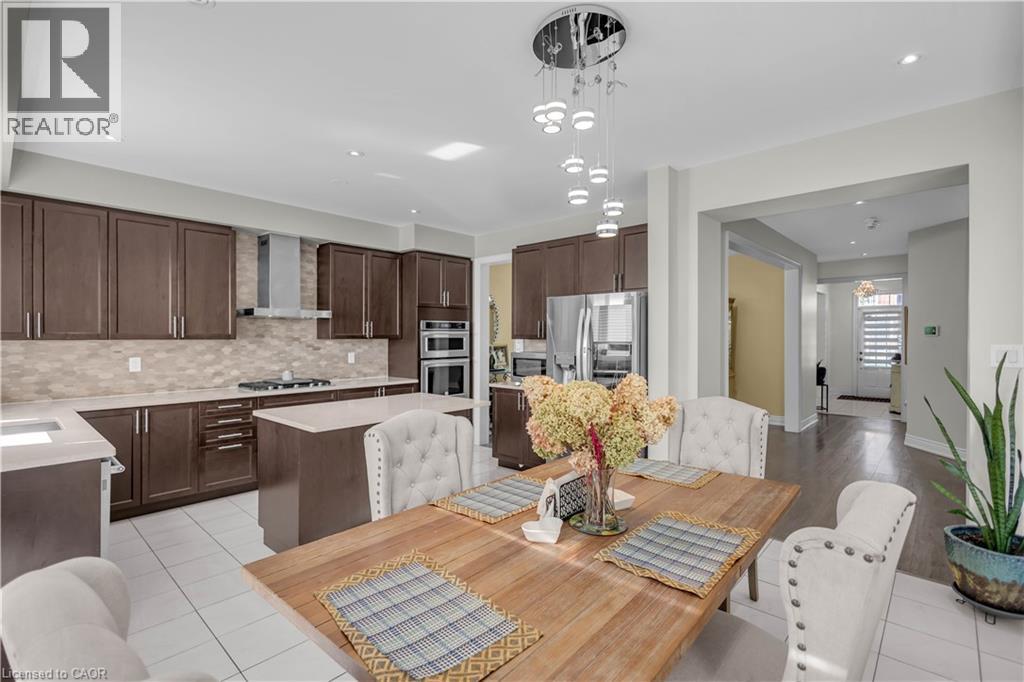 35 WILMOT Road - Image 12