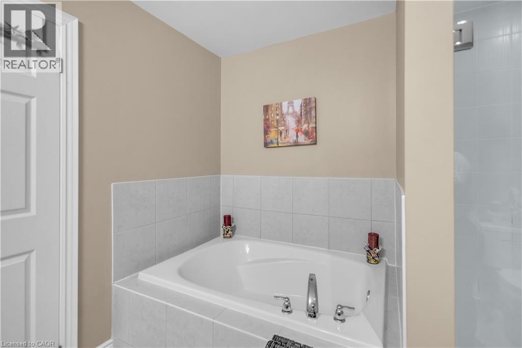 35 WILMOT Road - Image 32