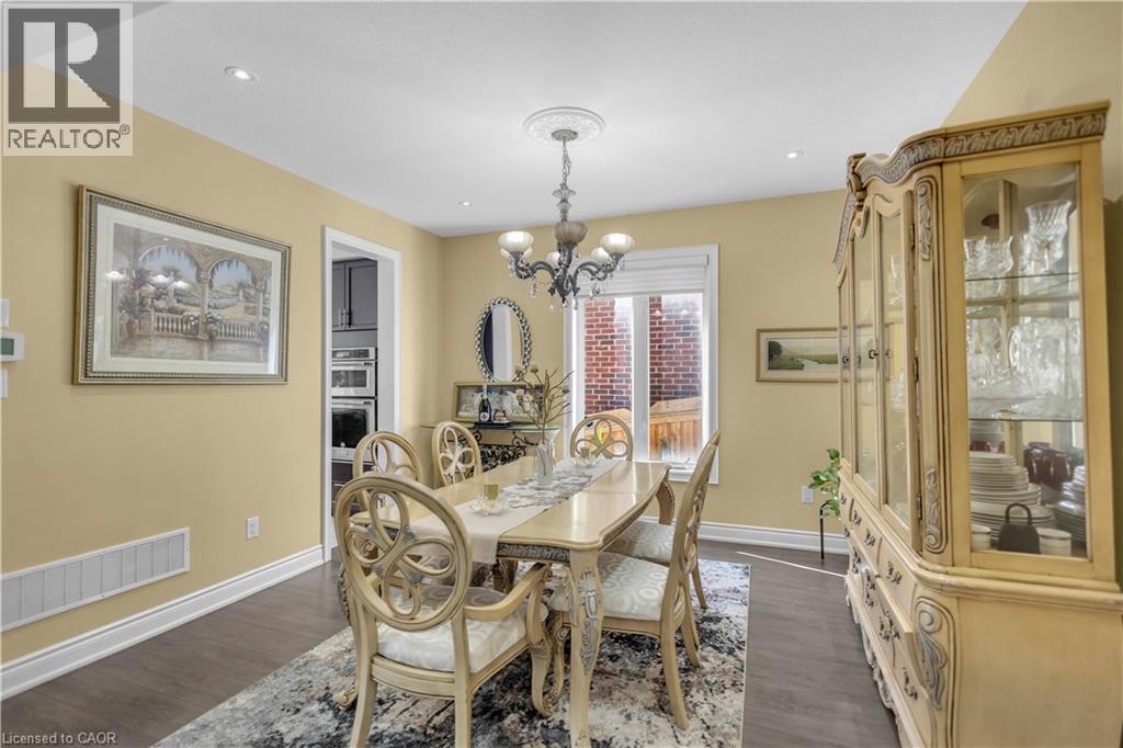 35 WILMOT Road - Image 9
