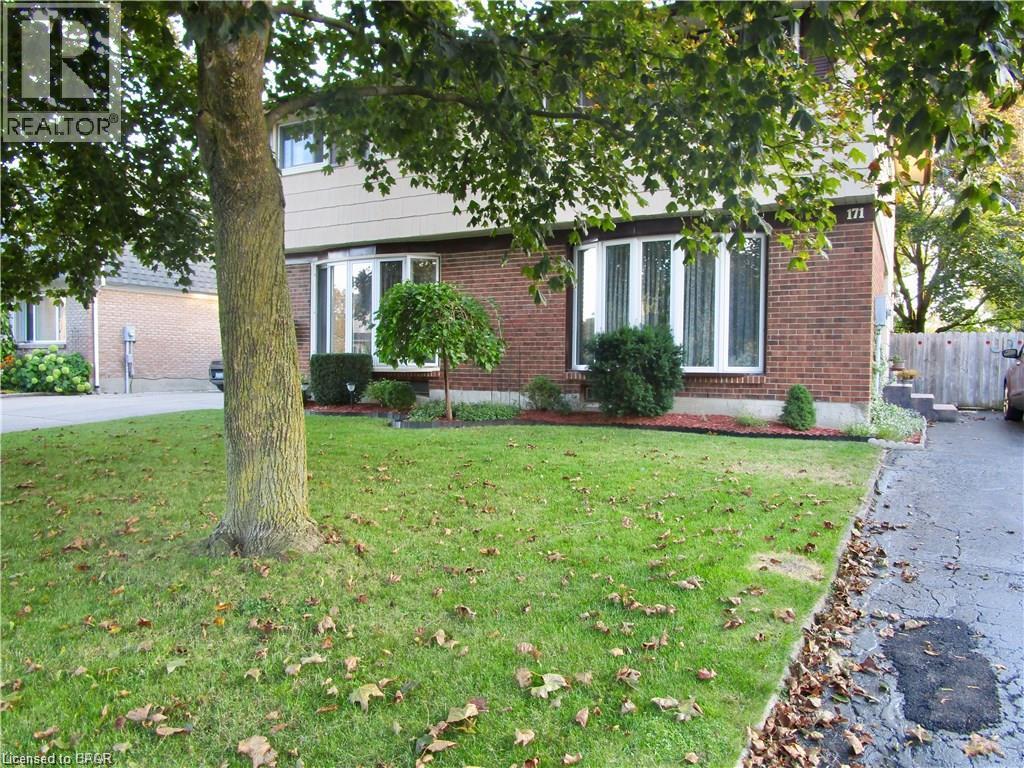 171 PATRICIA Road, Stratford — photo 1