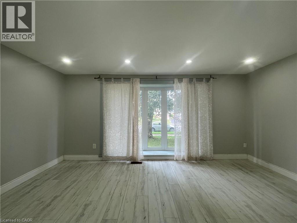171 PATRICIA Road, Stratford, Ontario, N5A7B3, Stratford, Ontario — photo 4 of 5