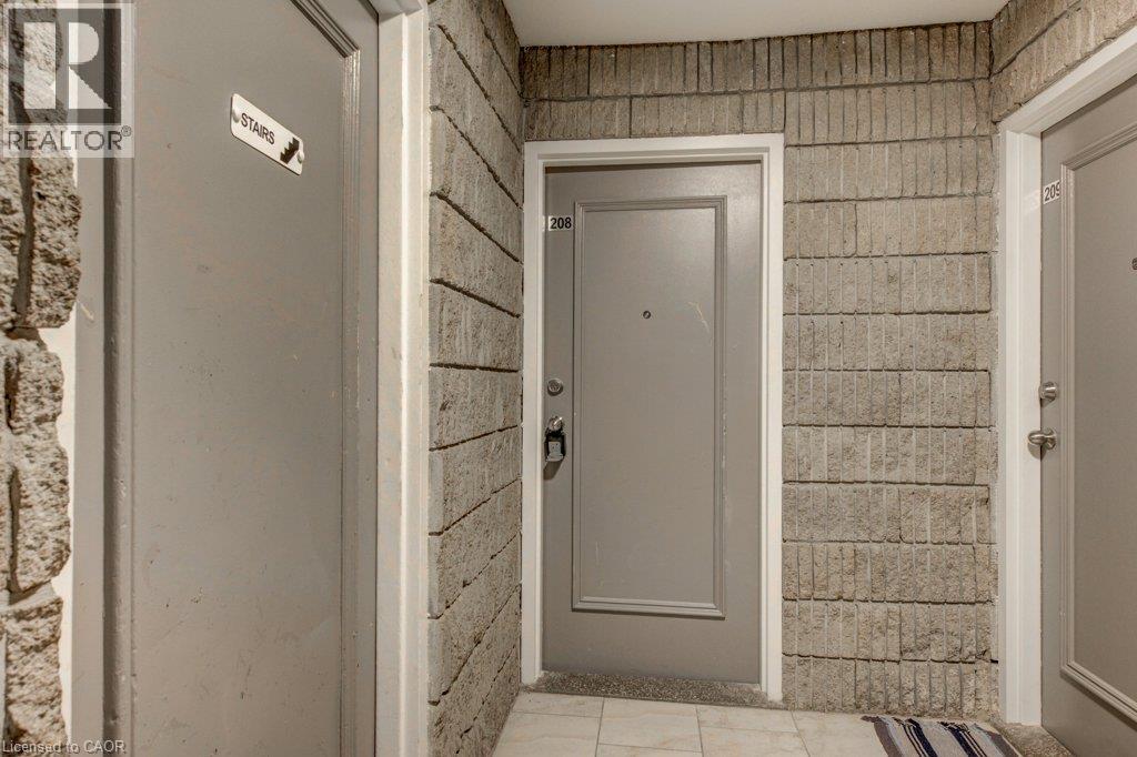 #208 380 ADMIRAL Drive, London, Ontario, N5V3C2, London, Ontario — photo 5 of 5