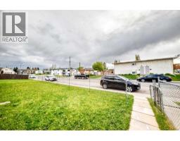 1-6, 8 Huntley Close NE - photo 30