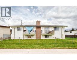 1-6, 8 Huntley Close NE - photo 1