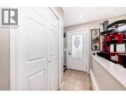 1-6, 8 Huntley Close NE - photo 4
