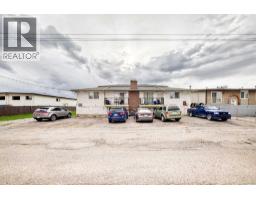 1-6, 8 Huntley Close NE - photo 32
