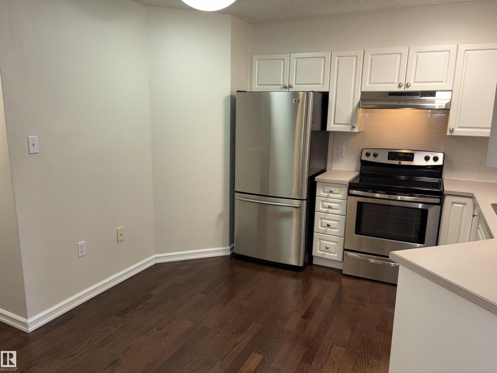 #305 11716 100 AV NW - 38