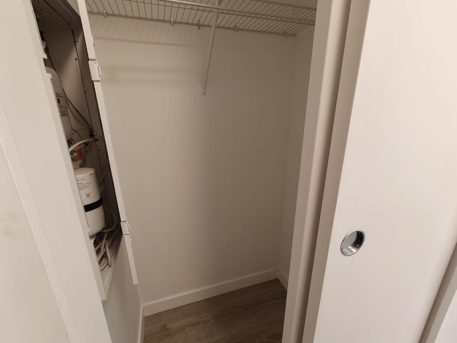 1 Bed, 1 Bath House for Rent in Surrey – 2xx9 13350 CENTRAL AVENUE, Surrey – MLS# R3146613 - Image 6