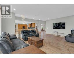 3pc Bathroom - 242017 Township Road 232, Rural Wheatland County, AB T1P1J6 Photo 15