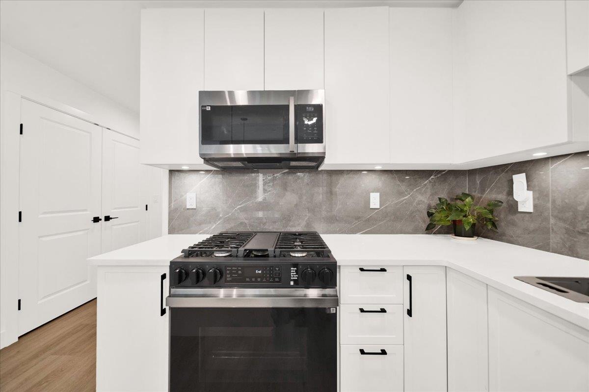 1 Bed, 2 Bath Apartment for Sale in Surrey – 309 3528 146A STREET, Surrey – MLS# R3160270 - Image 11