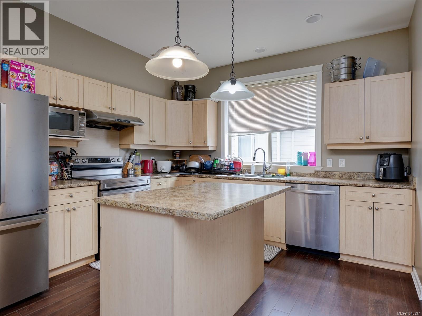 #102 2923 Phipps Rd - 6