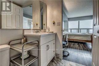 #1401 335 WEBB DRIVE - 17