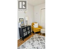 Family room - 32 St Ladislaus Street, Courtland, ON N0J1E0 Photo 14