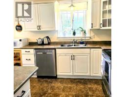 Mud room - 32 St Ladislaus Street, Courtland, ON N0J1E0 Photo 6