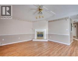 Living room - 172 Clausen Crescent, Fort Mcmurray, AB T9K2H7 Photo 9