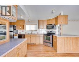 172 Clausen Crescent, Fort Mcmurray, AB T9K2H7 Photo 10