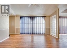 Dining room - 172 Clausen Crescent, Fort Mcmurray, AB T9K2H7 Photo 6