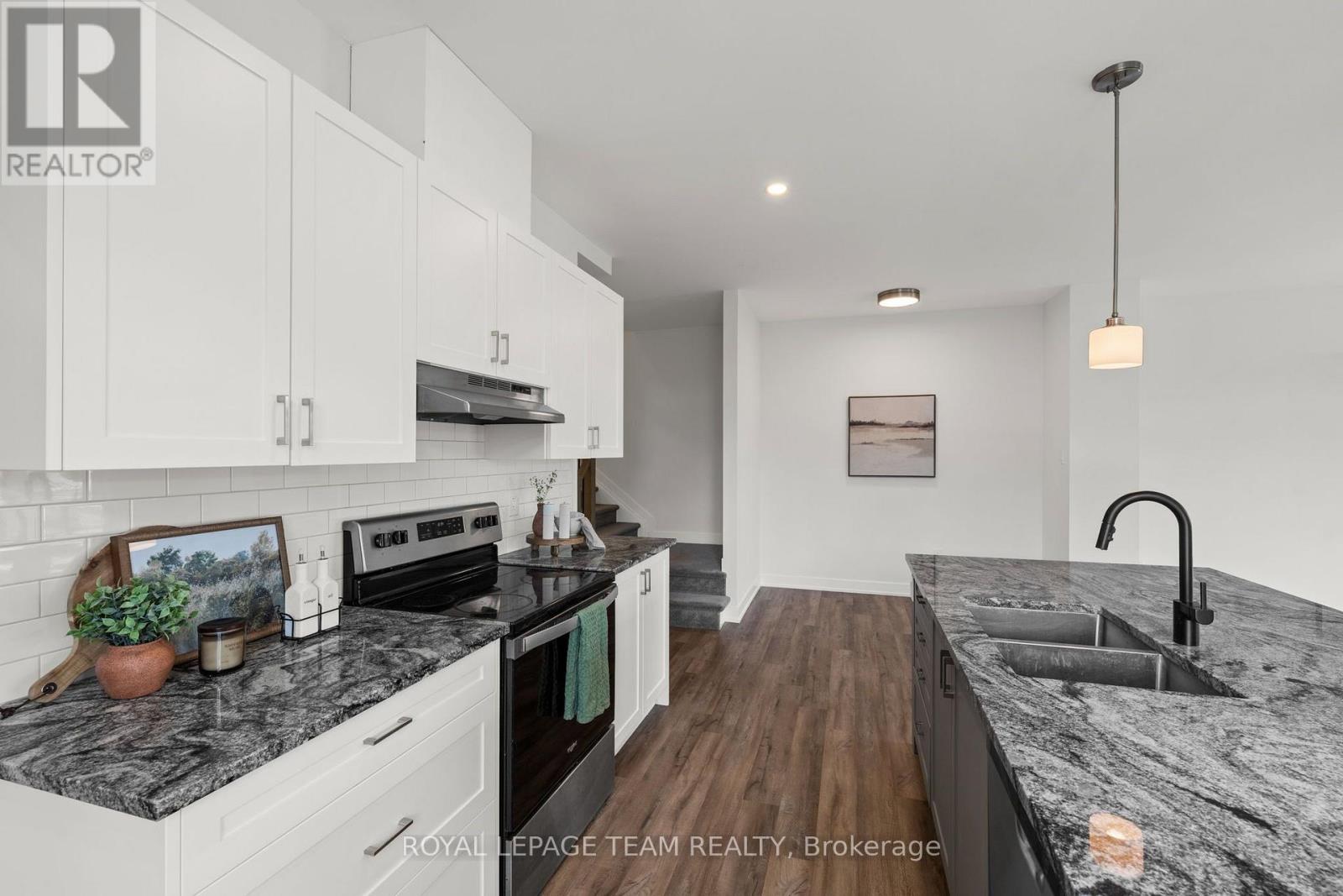 188 ADELAIDE STREET - 11